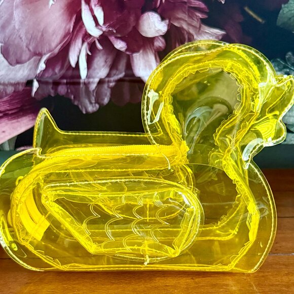 NEW Billie the Duck Limited Edition Bath & Body Works Cosmetic Bag - Picture 4 of 6